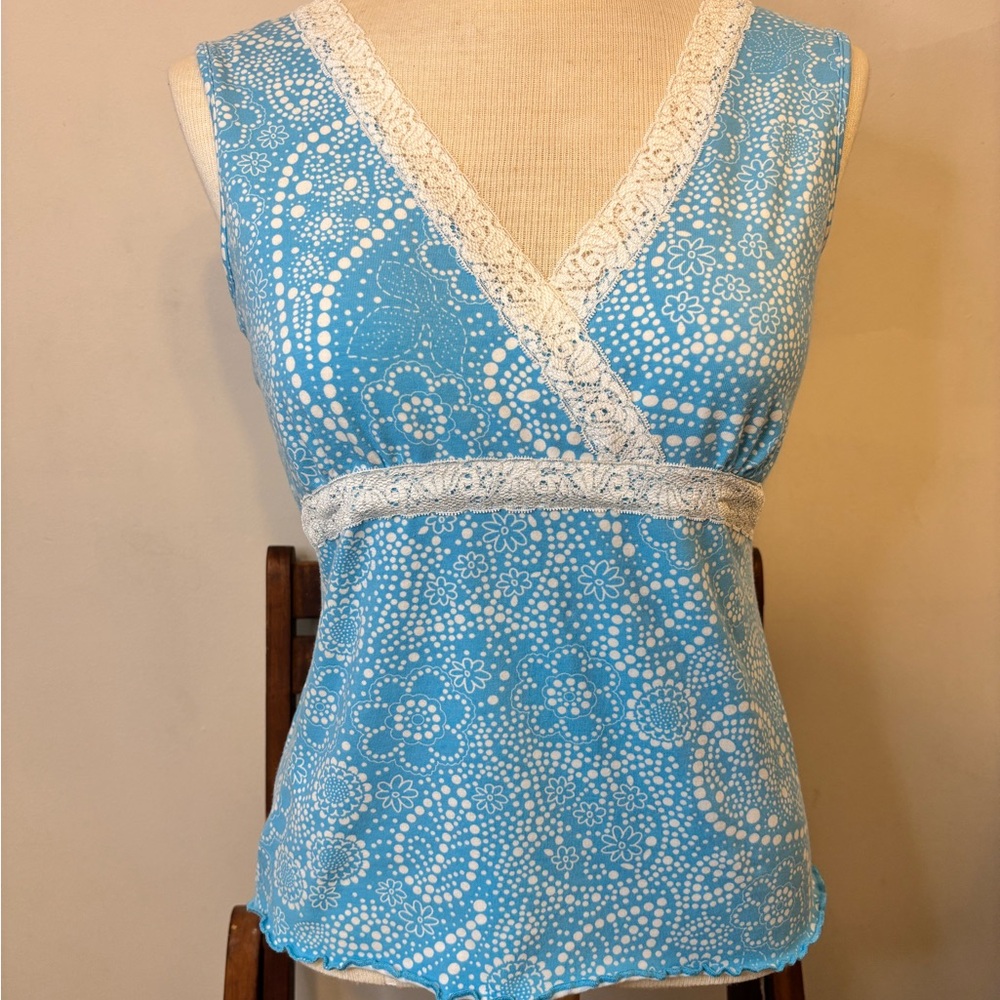 Liz Claiborne Blue and White Sleeveless Top